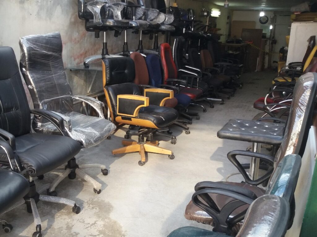 چند صندلی اداری