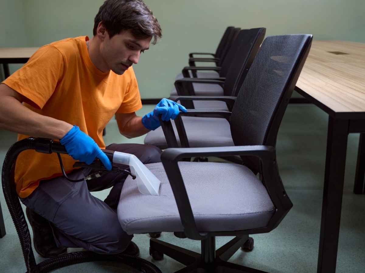 نظاقت صندلی اداری