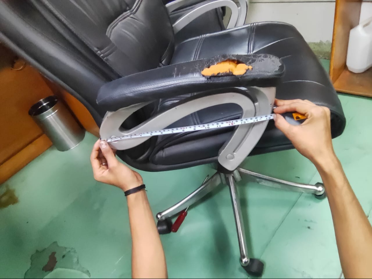 صندلی اداری خراب